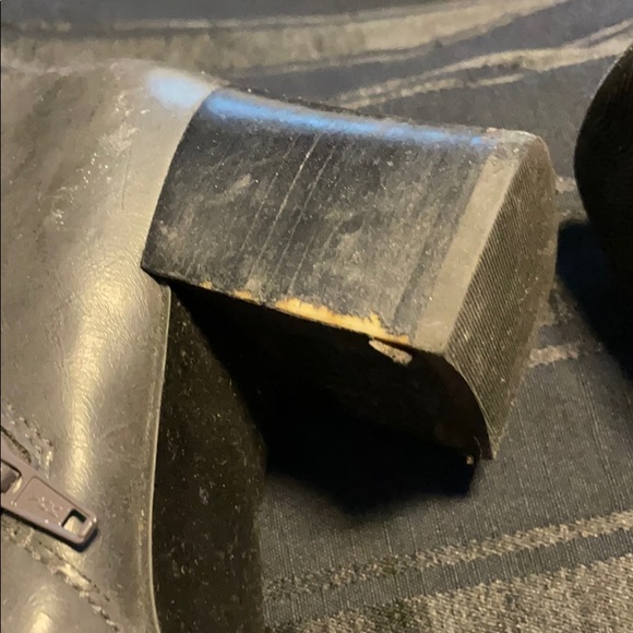 Low heeled gray booties - Picture 4 of 5